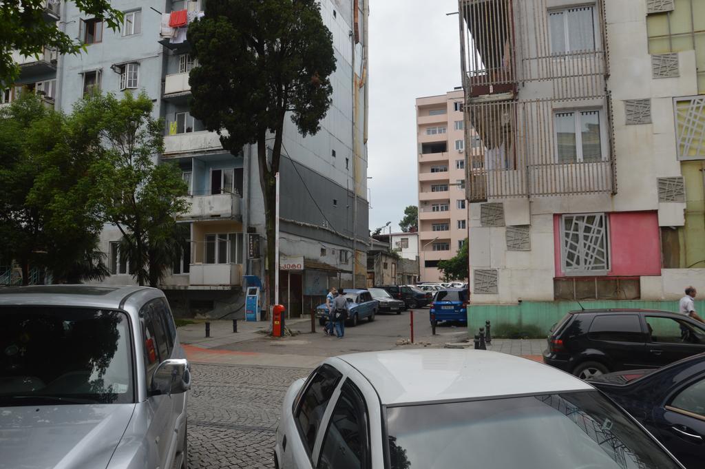 Irakli'S Apartment With Sea View 巴统 客房 照片